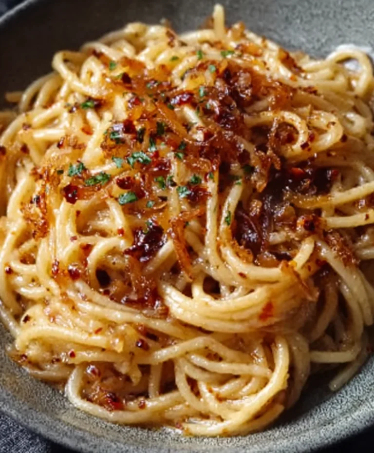 Caramelized Onion Chili Oil Pasta-Sweet Spicy Flavor