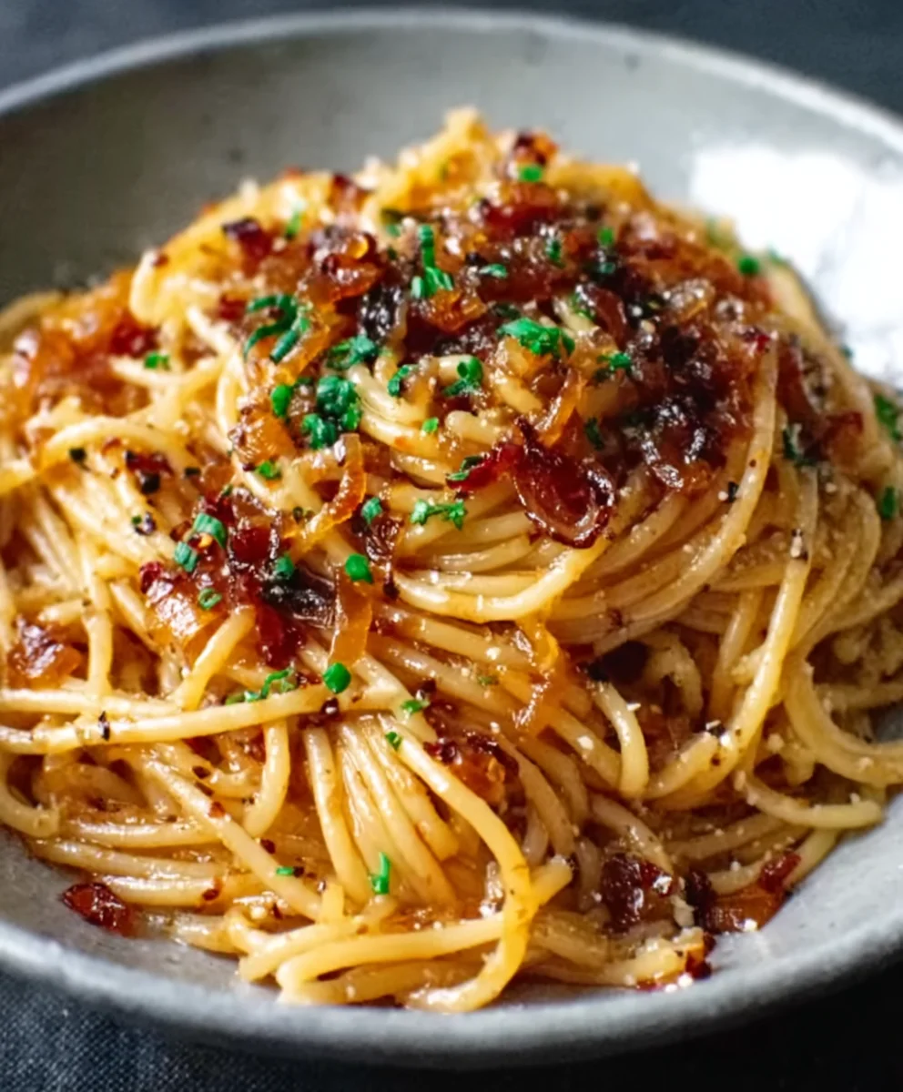 Caramelized Onion Chili Oil Pasta-Sweet Spicy Flavor